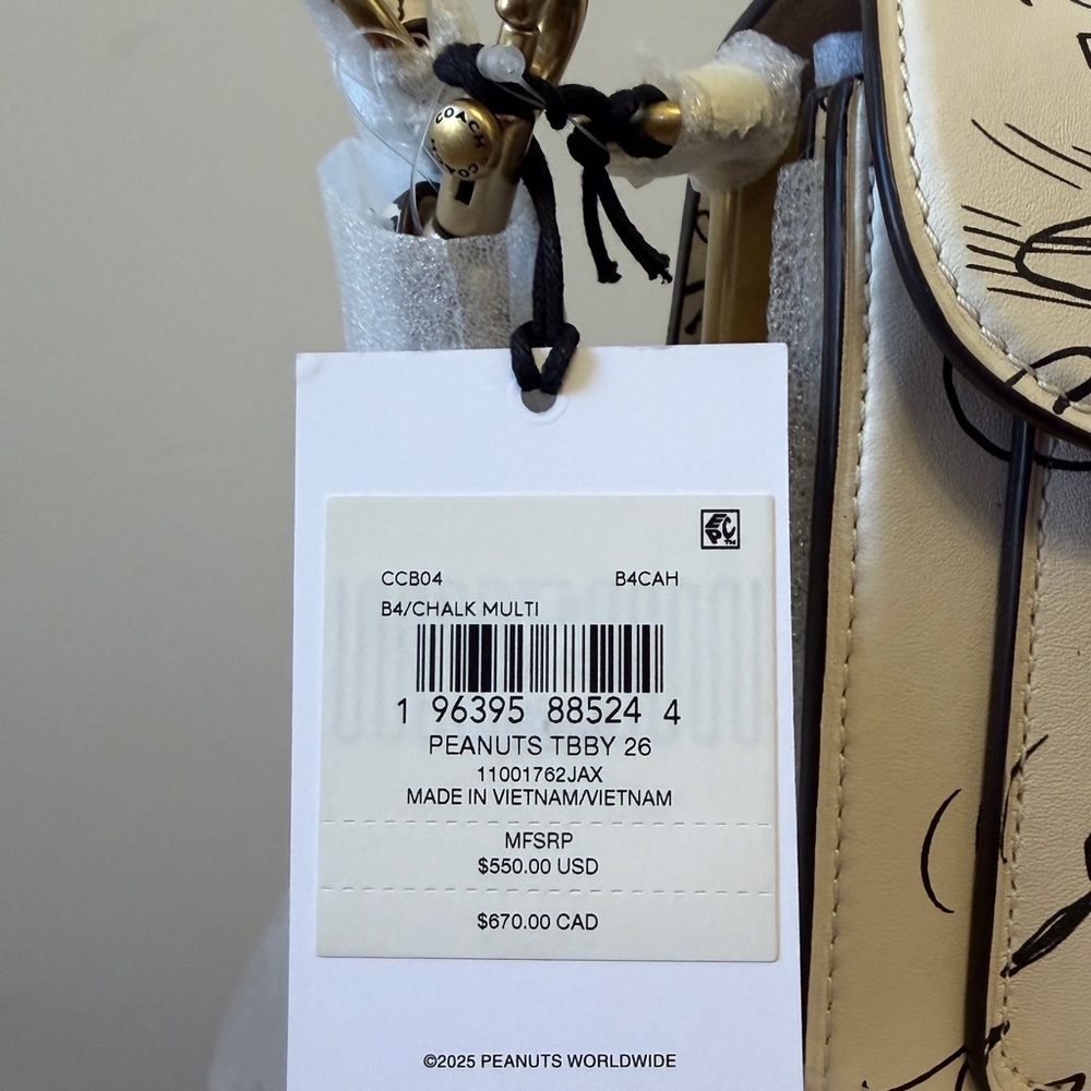 BNWT Coach x Peanuts Tabby Shoulder Bag 26 - Picture 3 of 16